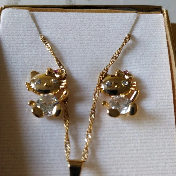 Kitty Necklace/pendant, earrings set. NWOT - Picture 7 of 7